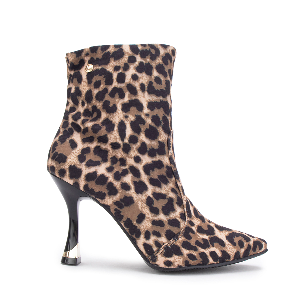 Bota Slouchy Cano Médio Salto Bloco Bico Fino Offline  Marrone