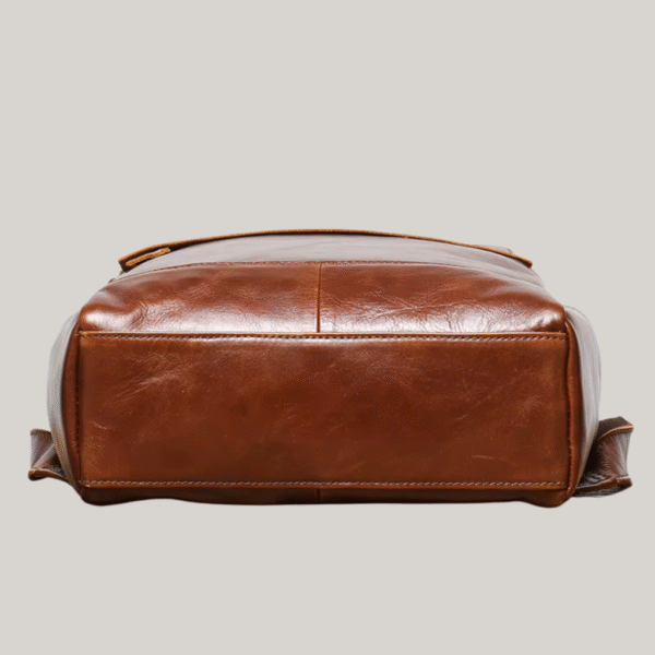 Mochila de Couro para Notebook de 15'' LeathFocus | Genebra - Imagem 4